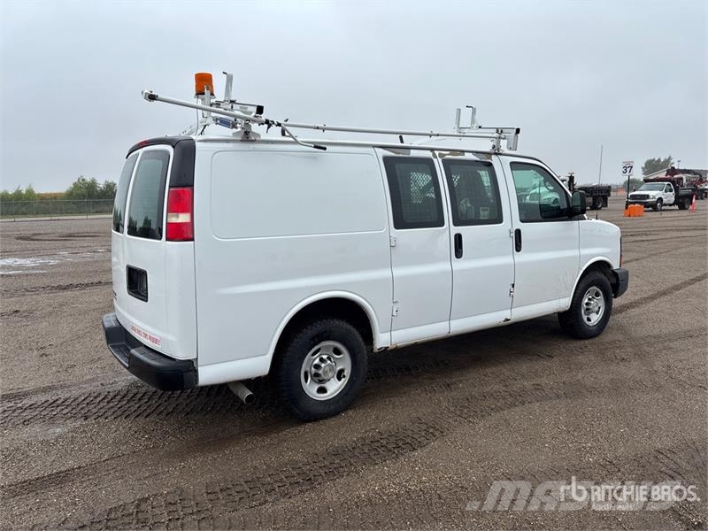 Chevrolet Express 2500 Cargo Van Lieferwagen
