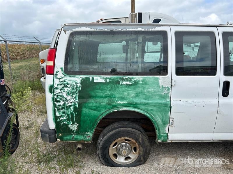 Chevrolet Express 3500 Lieferwagen