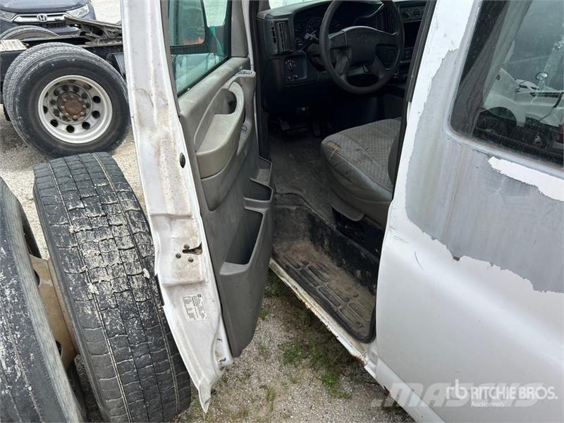 Chevrolet Express 3500 Lieferwagen