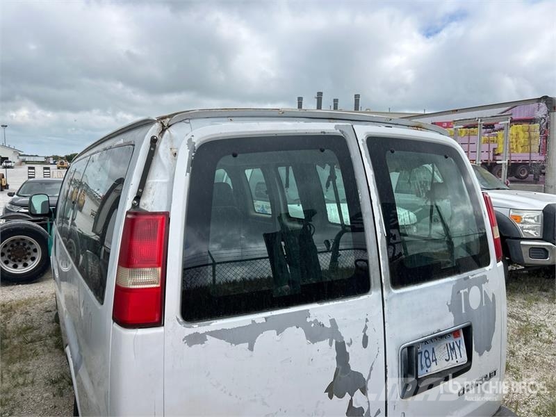 Chevrolet Express 3500 Lieferwagen