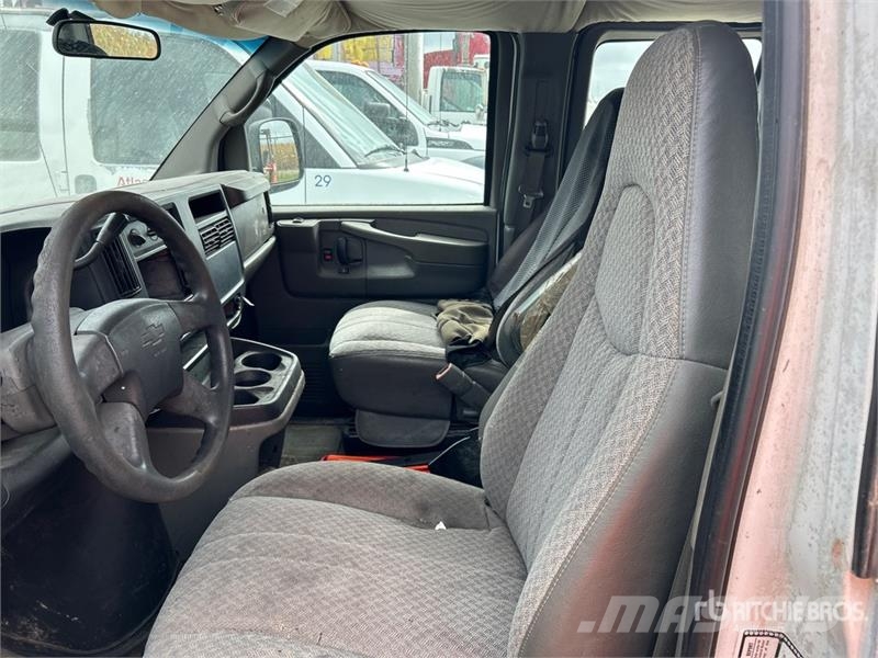 Chevrolet Express 3500 Lieferwagen