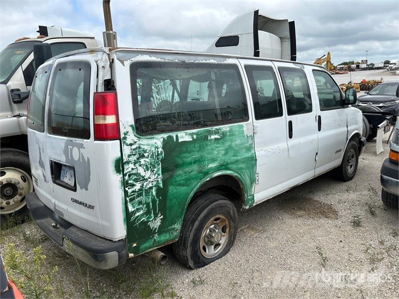 Chevrolet Express 3500 Lieferwagen