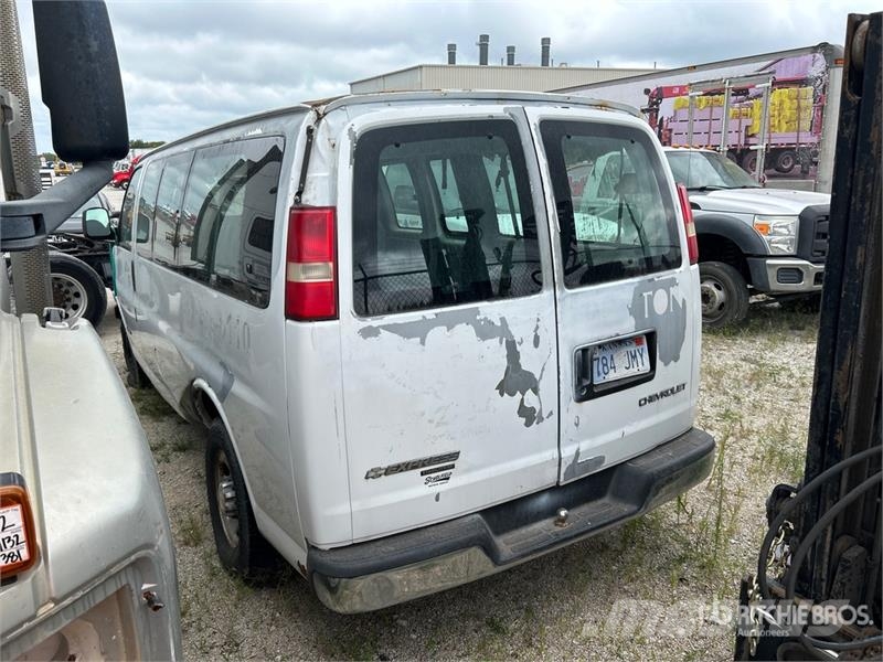Chevrolet Express 3500 Lieferwagen
