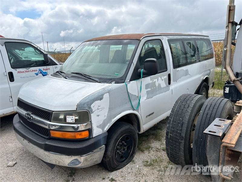 Chevrolet Express 3500 Lieferwagen