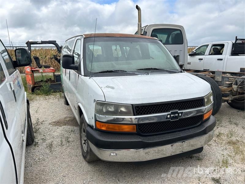 Chevrolet Express 3500 Lieferwagen