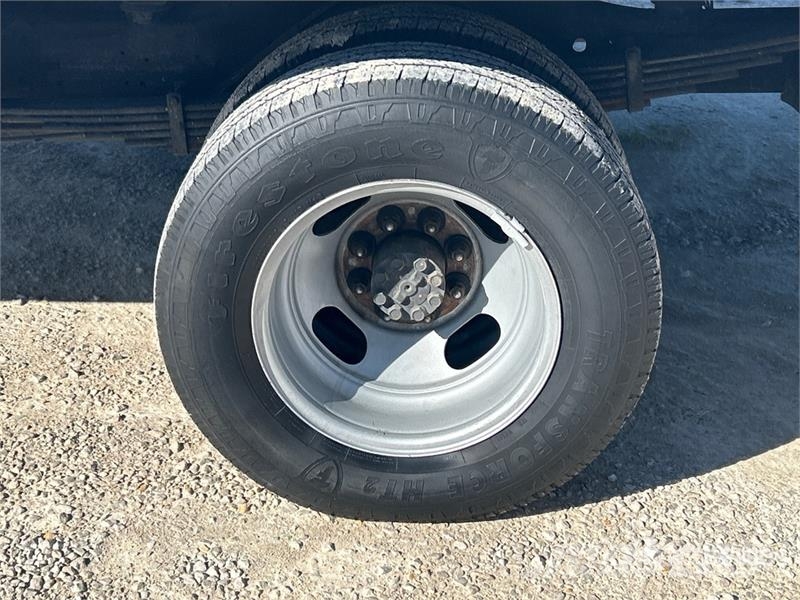 Chevrolet Express G3500 Skříňová nástavba