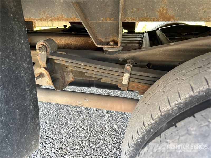 Chevrolet Express G3500 貨箱式卡車