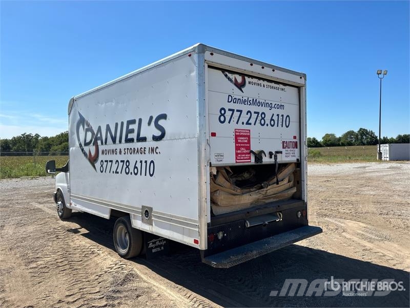 Chevrolet Express G3500 貨箱式卡車