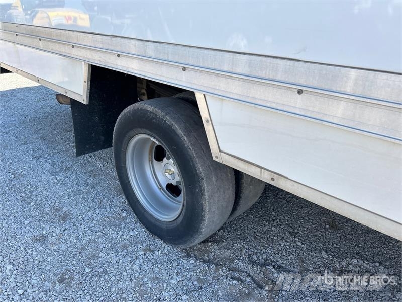 Chevrolet Express G3500 貨箱式卡車