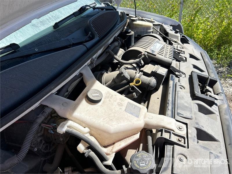 Chevrolet Express G3500 貨箱式卡車