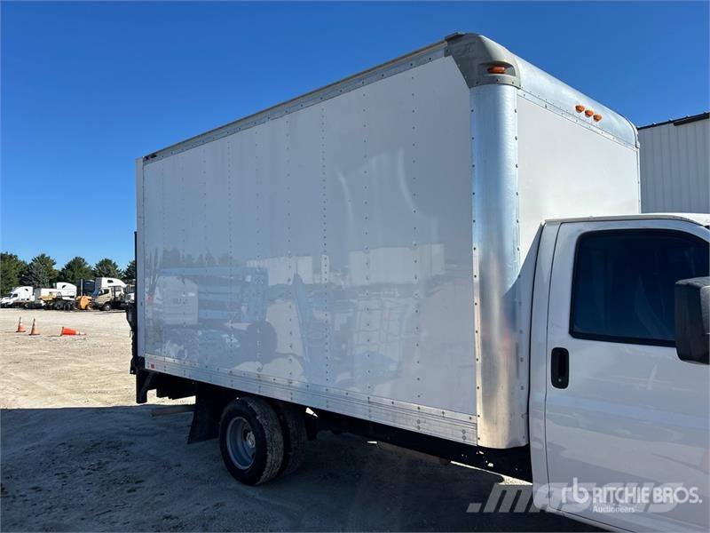 Chevrolet Express G3500 Skříňová nástavba