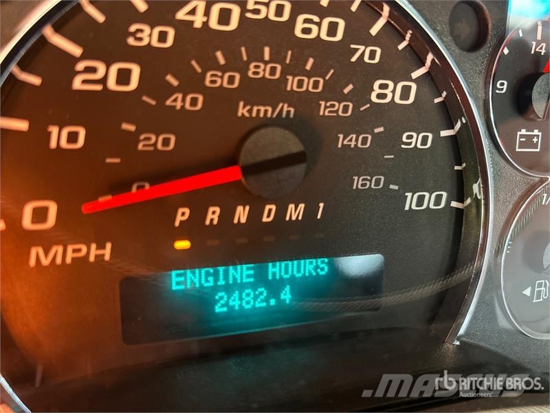 Chevrolet Express G3500 貨箱式卡車