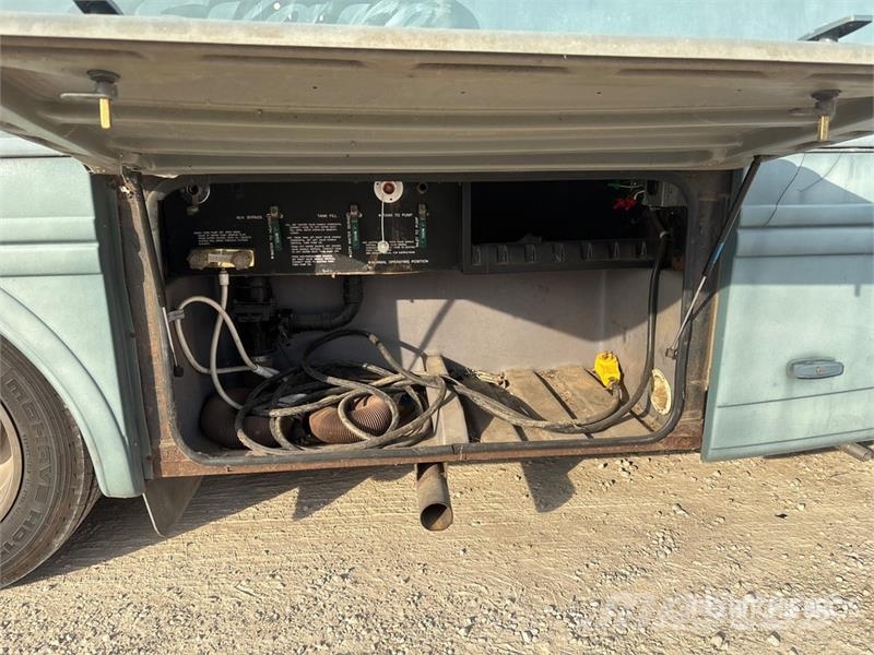 Chevrolet P30 Motor Home Kemperi un dzīvojamās piekabes
