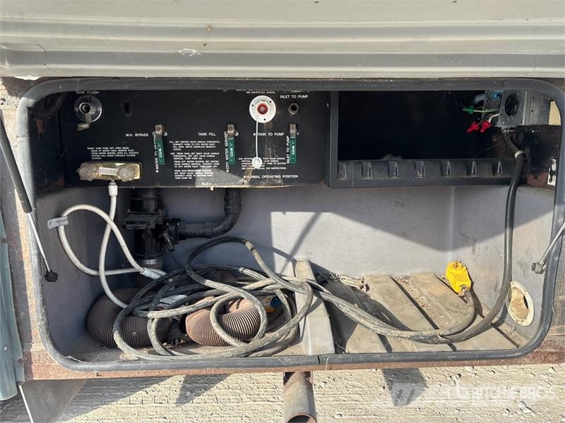 Chevrolet P30 Motor Home Kemperi un dzīvojamās piekabes
