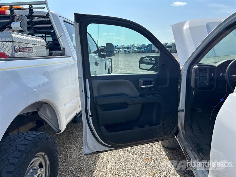 Chevrolet Silverado 1500 4x4 Dual Cab Pickup Otras furgonetas
