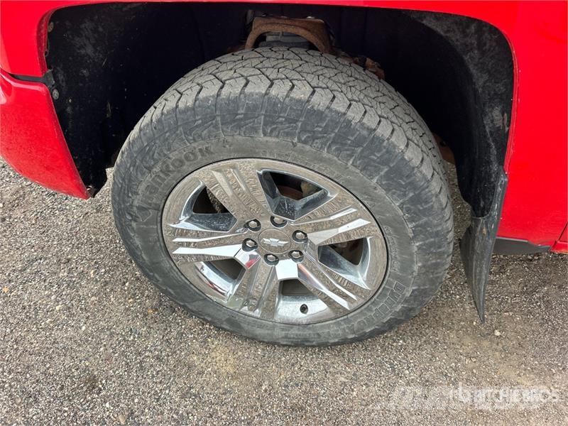Chevrolet Silverado 1500 4x4 Dual Cab Pickup Furgoni altro