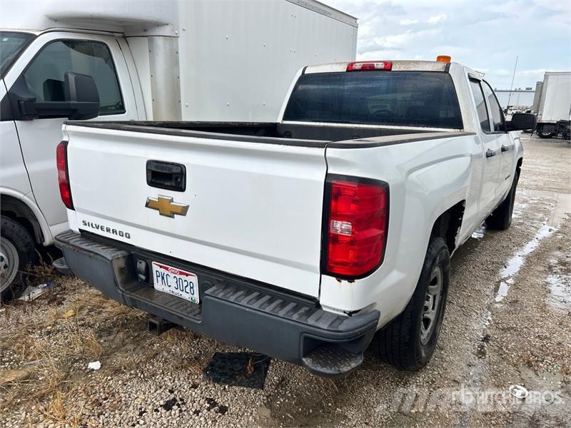 Chevrolet Silverado 1500 4x4 Crew Cab Pickup 其他