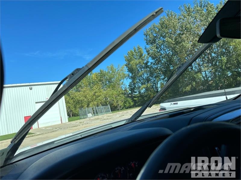 Chevrolet Silverado 1500 RST 4x4 Crew Cab Pickup Drugi