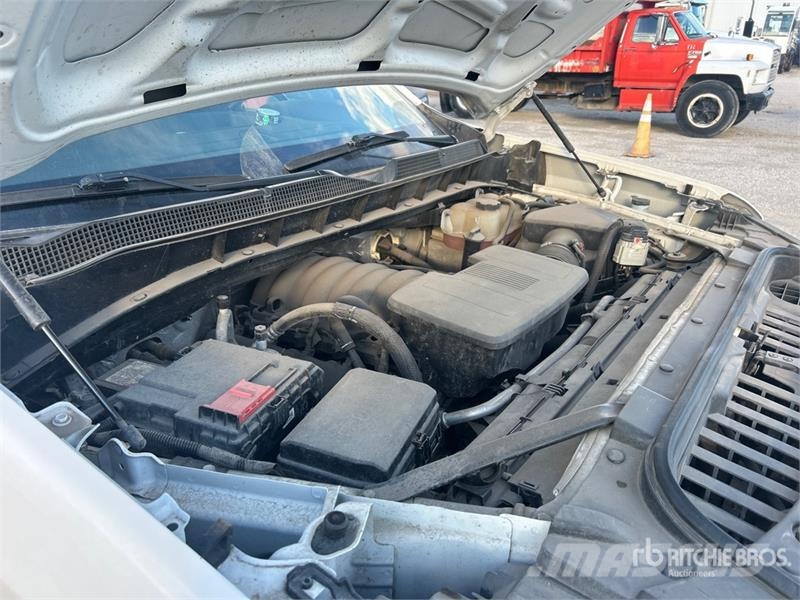 Chevrolet Silverado 1500 4x4 Crew Cab Pickup Other