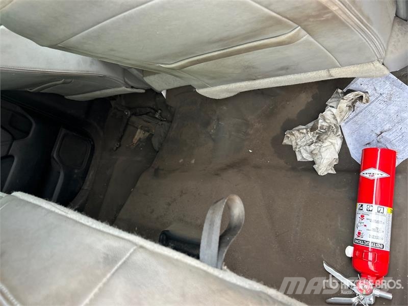 Chevrolet Silverado 1500 4x4 Crew Cab Pickup 其他