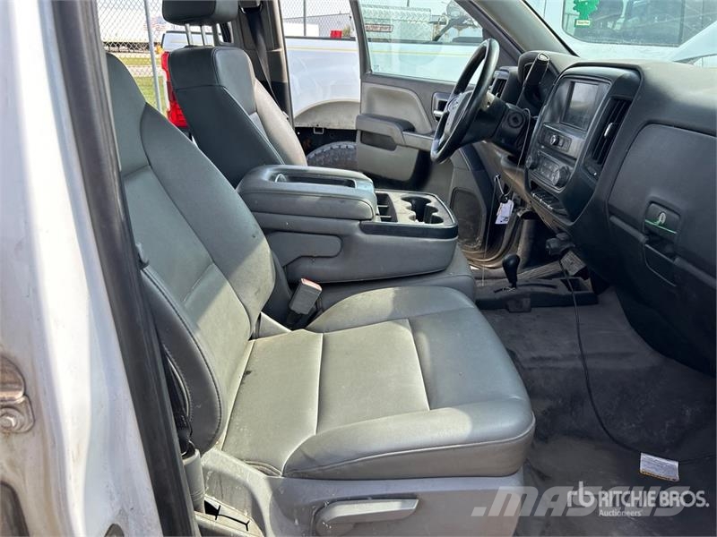Chevrolet Silverado 1500 4x4 Dual Cab Pickup Otras furgonetas