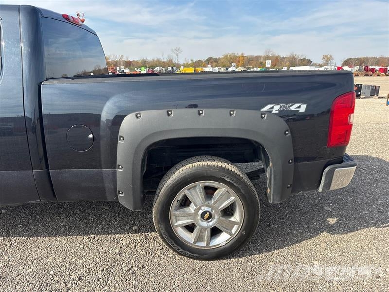 Chevrolet Silverado 1500 4x4 Extended Cab Pickup Citi
