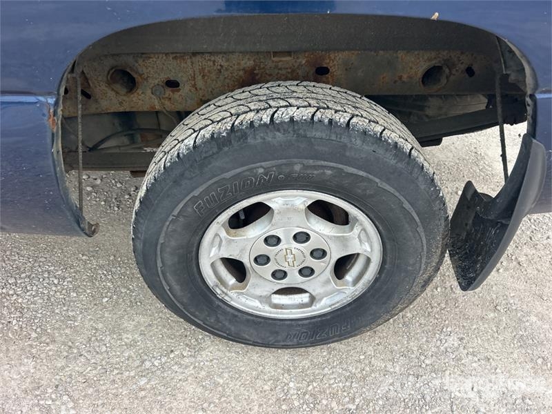 Chevrolet Silverado 1500 Z71 4x4 Extended Cab Pickup Egyéb