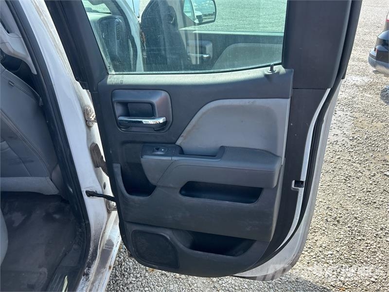Chevrolet Silverado 1500 4x4 Dual Cab Pickup Otras furgonetas