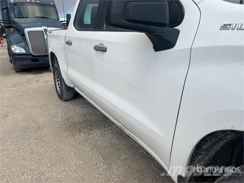 Chevrolet Silverado 1500 4x4 Crew Cab Pickup Other