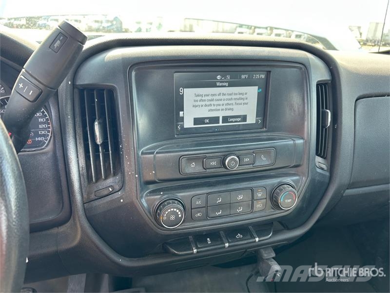 Chevrolet Silverado 1500 4x4 Dual Cab Pickup Otras furgonetas