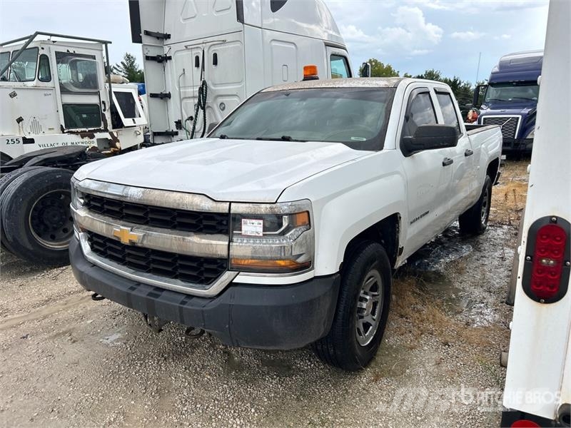 Chevrolet Silverado 1500 4x4 Crew Cab Pickup 其他