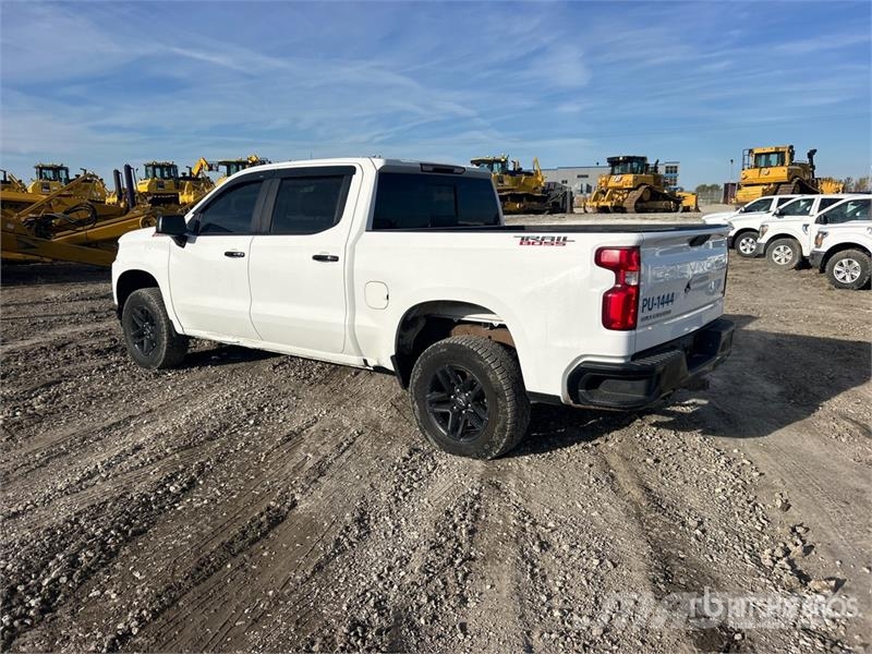 Chevrolet Silverado 1500 LT Trail Boss 4x4 Crew Cab Pickup その他