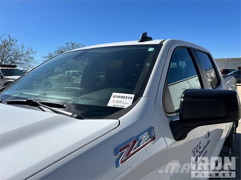 Chevrolet Silverado 1500 RST 4x4 Crew Cab Pickup Drugi