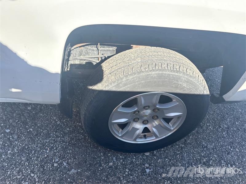 Chevrolet Silverado 1500 4x4 Extended Cab Pickup Diger