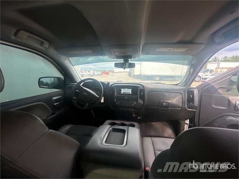 Chevrolet Silverado 1500 4x4 Crew Cab Pickup 其他