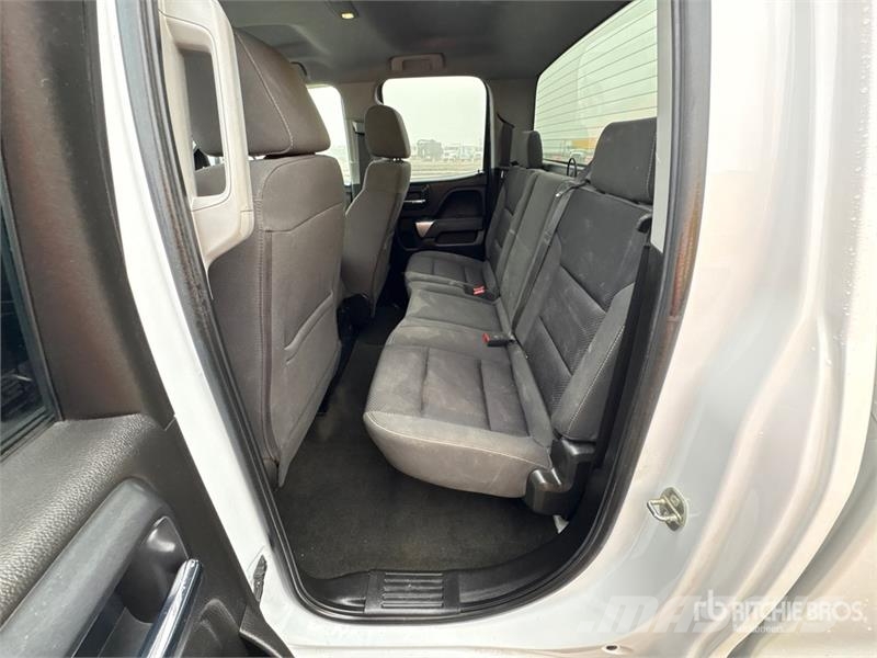 Chevrolet Silverado 1500 4x4 Extended Cab Pickup Otros