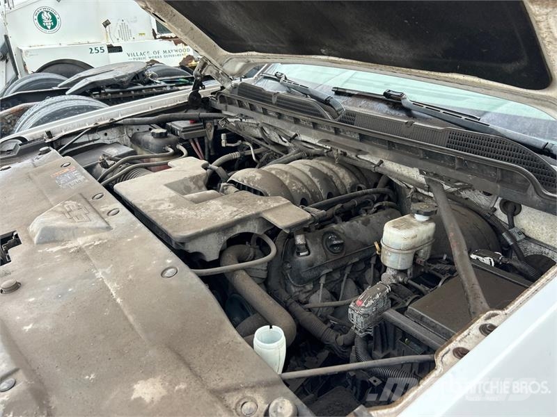 Chevrolet Silverado 1500 4x4 Crew Cab Pickup 其他