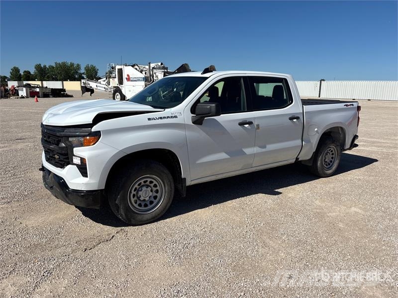 Chevrolet Silverado 1500 4x4 Crew Cab Pickup Прочие фургоны