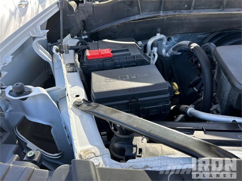 Chevrolet Silverado 1500 RST 4x4 Crew Cab Pickup Drugi