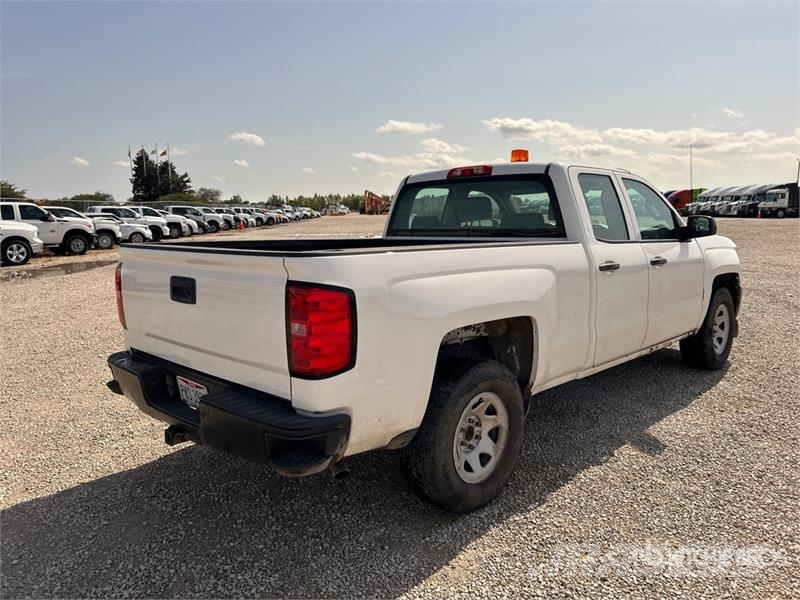 Chevrolet Silverado 1500 4x4 Dual Cab Pickup Otras furgonetas
