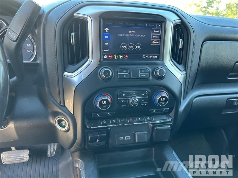 Chevrolet Silverado 1500 RST 4x4 Crew Cab Pickup Drugi