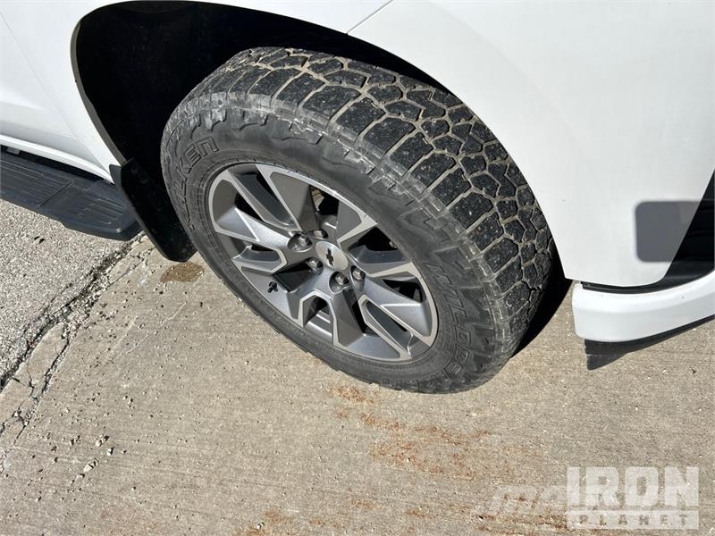 Chevrolet Silverado 1500 RST 4x4 Crew Cab Pickup Drugi