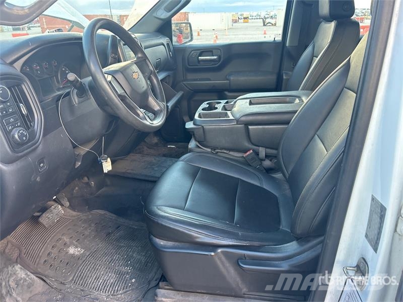 Chevrolet Silverado 1500 4x4 Crew Cab Pickup Other