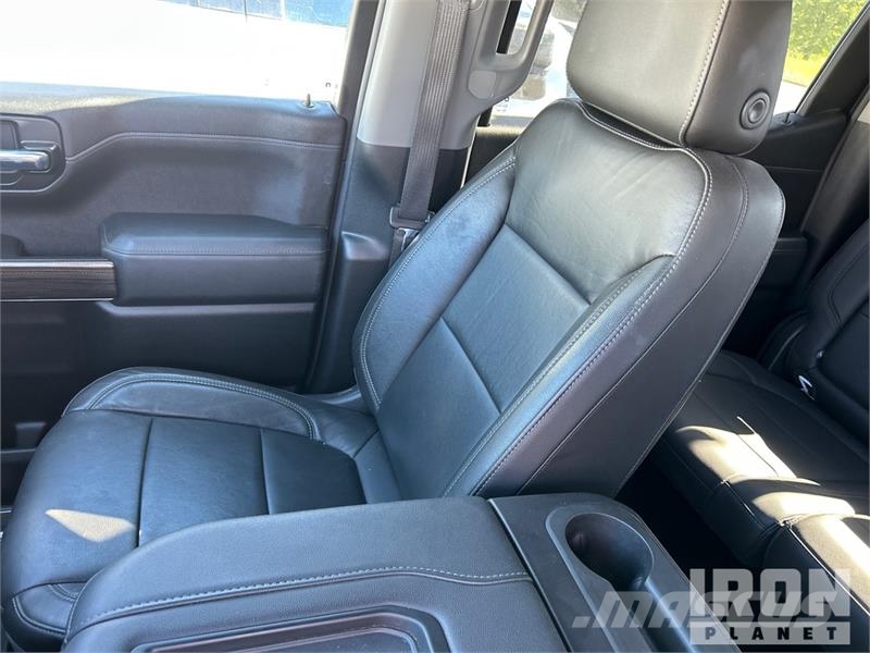 Chevrolet Silverado 1500 RST 4x4 Crew Cab Pickup Drugi