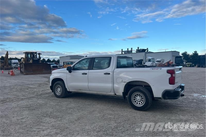Chevrolet Silverado 1500 4x4 Crew Cab Pickup Altele