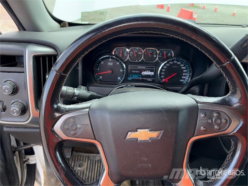 Chevrolet Silverado 1500 4x4 Extended Cab Pickup Další
