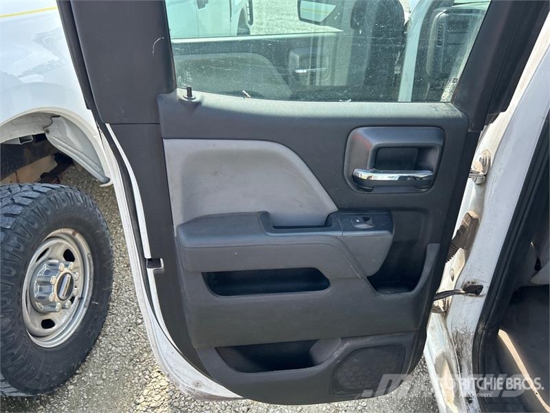 Chevrolet Silverado 1500 4x4 Dual Cab Pickup Otras furgonetas