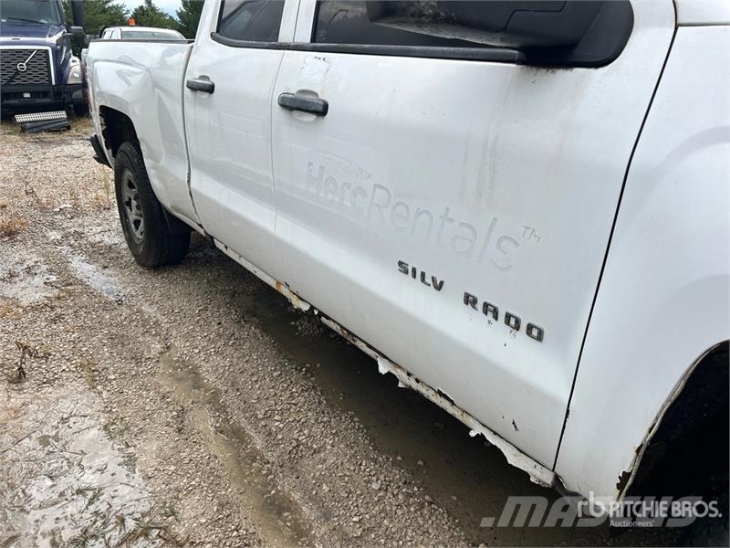 Chevrolet Silverado 1500 4x4 Crew Cab Pickup 其他