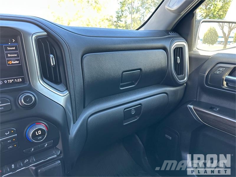 Chevrolet Silverado 1500 RST 4x4 Crew Cab Pickup Drugi