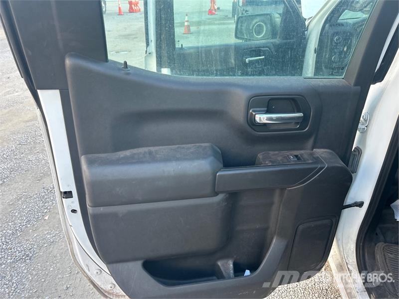 Chevrolet Silverado 1500 4x4 Crew Cab Pickup Other